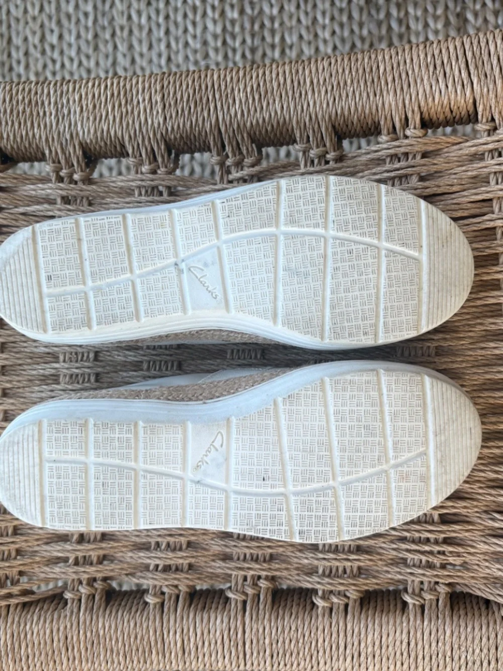 Clarks Collection White Leather Espadrille Slip-on Sneakers 7.5